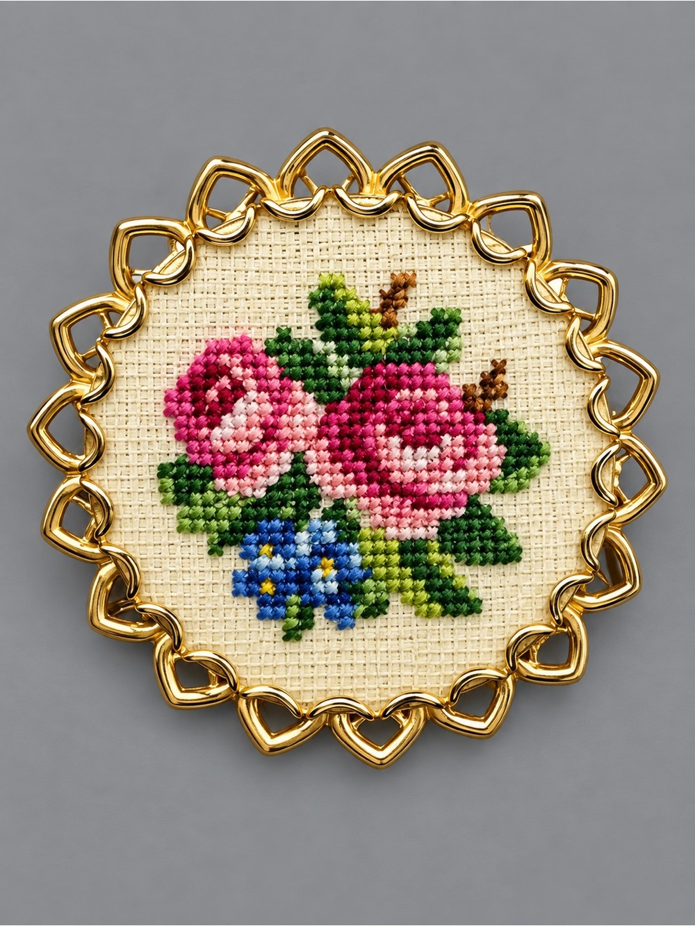 Vintage Petit Point brooch #cz535